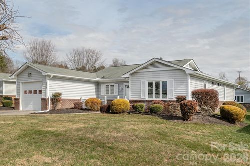 228 Dartcrest Dr, Hendersonville, NC, 28792-2965 | Card Image