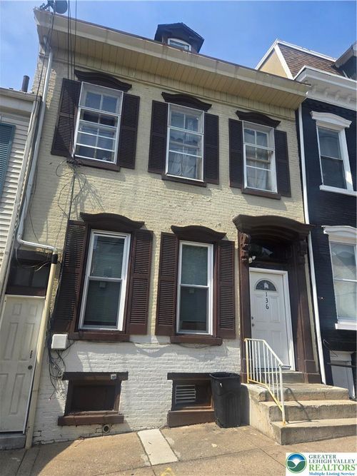 4-136 S 5th St, Allentown, PA, 18101-2300 | Card Image