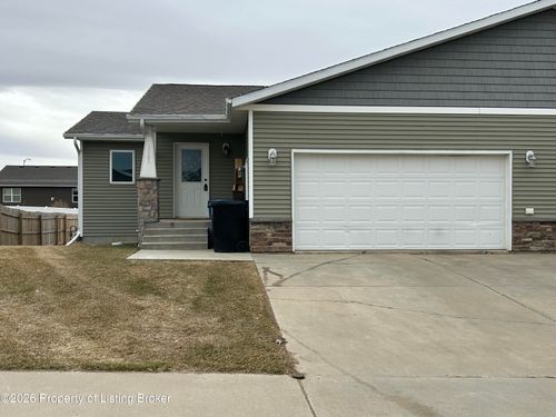 1141 Jerry Ln, Dickinson, ND, 58601-5189 | Card Image