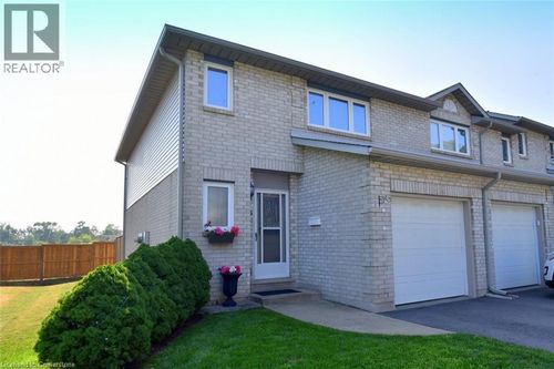 25-591 Highway 8, Hamilton, ON, L8G5E7 | Card Image