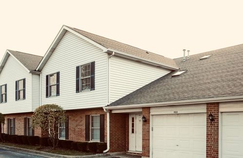 9513 Washington Rd, Morton Grove, IL, 60053-1076 | Card Image