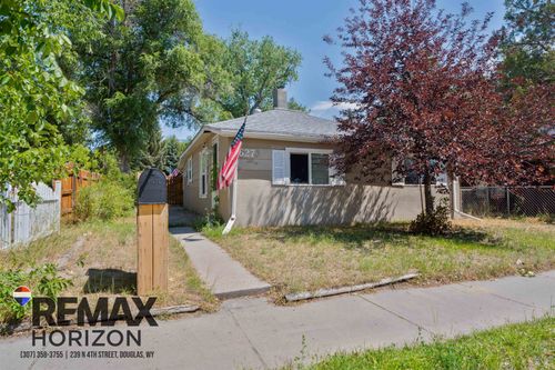 627 S 4th Street, Douglas, WY, 82633 | Card Image