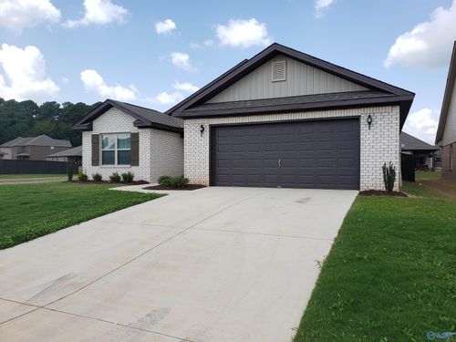 217 Hydra Cir, Huntsville, AL, 35811-8150 | Card Image