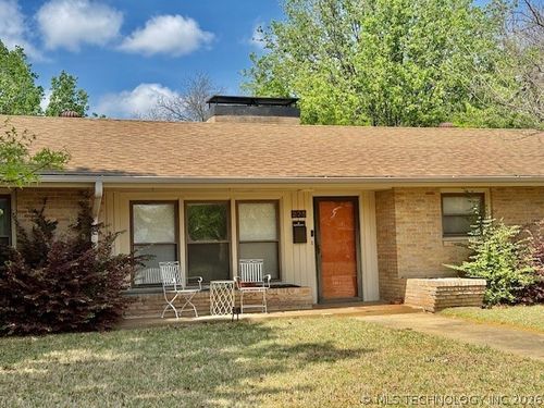 225 D Street Sw, Ardmore, OK, 73401 | Card Image