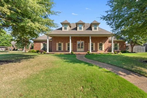 9270 Romano Way S, Germantown, TN, 38138-7395 | Card Image