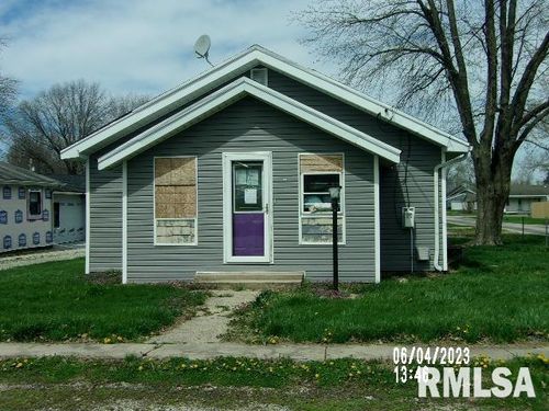 400 Borah Avenue, Tovey, IL, 62570 | Card Image