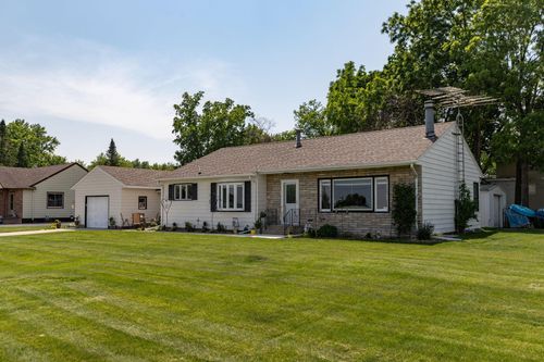 610 4th St, Lyle, MN, 55953-6752 | Card Image