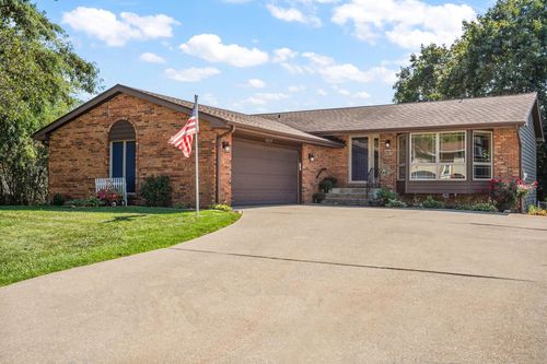 1327 Brandywine Rd, Crown Point, IN, 46307 | Card Image