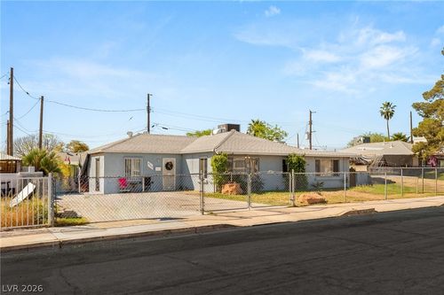 4207 Fulton Pl, Las Vegas, NV, 89107-4118 | Card Image