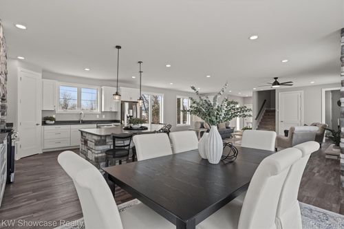 9090 Buckingham St, White Lake, MI, 48386-1512 | Card Image