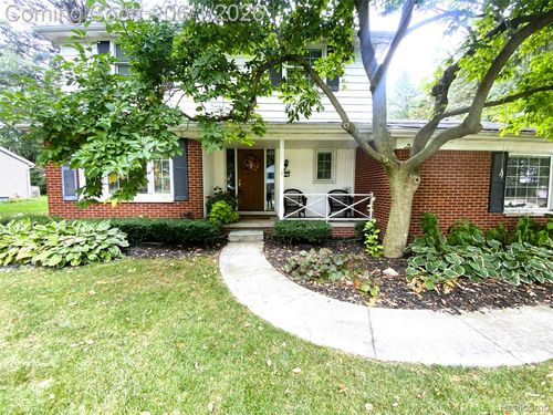 1707 Fox River Dr, Bloomfield Hills, MI, 48304-1019 | Card Image
