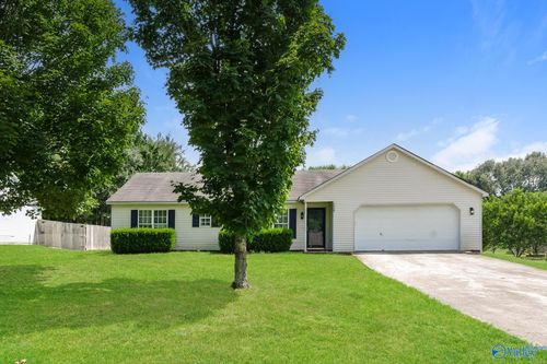 338 Buffalo Creek Dr, Toney, AL, 35773-8926 | Card Image
