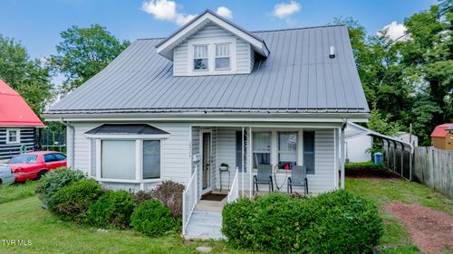 2424 Overlook Rd, Kingsport, TN, 37664-2352 | Card Image