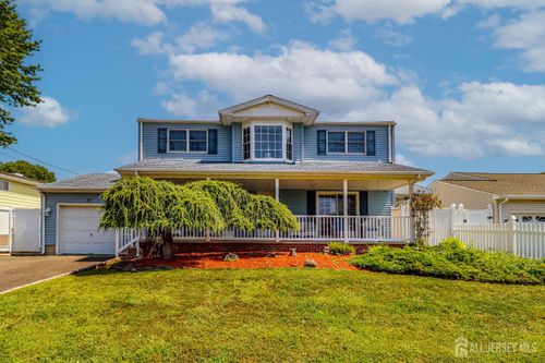 11 Dufoe Pl, Colonia, NJ, 07067-1210 | Card Image