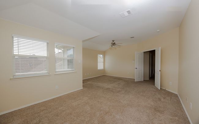 Master Bedroom | Image 21