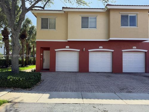 311-3-3335 Palomino Dr, Hollywood, FL, 33024-2352 | Card Image