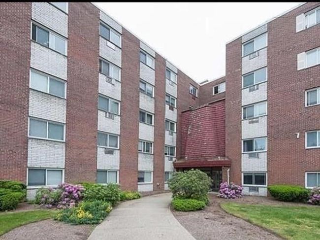 APT-5B - 215 Winter St, Condo with 1 bedrooms, 1 bathrooms and 1 parking in Weymouth MA | Image 6