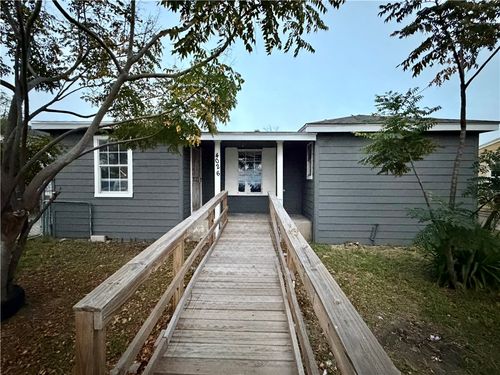 4026 W Vanderbilt Dr, Corpus Christi, TX, 78415-4730 | Card Image