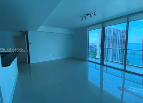 t2302-300 S Biscayne Blvd, Miami, FL, 33131-5312 | Card Image