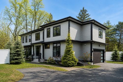 32 Lantern Ln, Wellesley, MA, 02481-3604 | Card Image