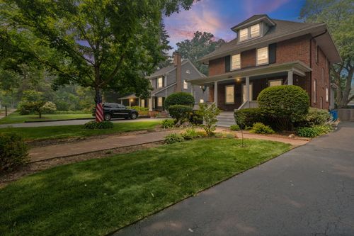 1538 Oakwood Ave, Highland Park, IL, 60035-3611 | Card Image