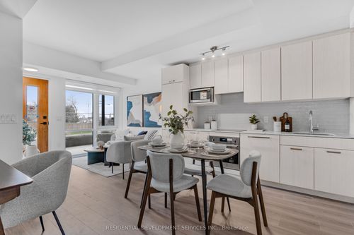 173-67 Curlew Dr, North York, ON, M3A0B4 | Card Image