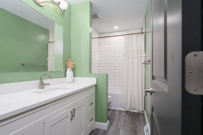817 N Mohave Dr, House other with 4 bedrooms, 2 bathrooms and 4 parking in Pontiac IL | Image 4