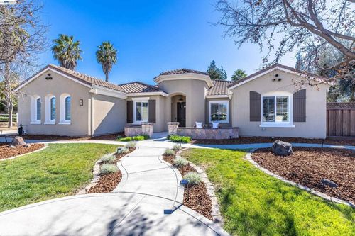 631 631 Alden Ln, Livermore, CA, 94550 | Card Image