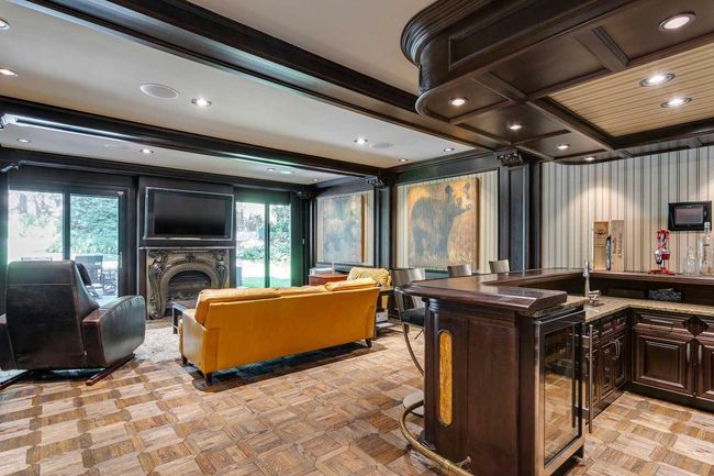 40 Eagle Ridge Pl Sw, House other with 5 bedrooms, 5 bathrooms and 8 parking in Calgary AB | Image 22