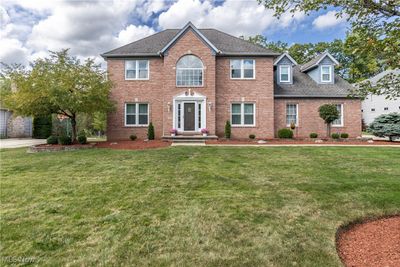 8754 Pointe Drive, House other with 4 bedrooms, 3 bathrooms and null parking in Broadview Heights OH | Image 1