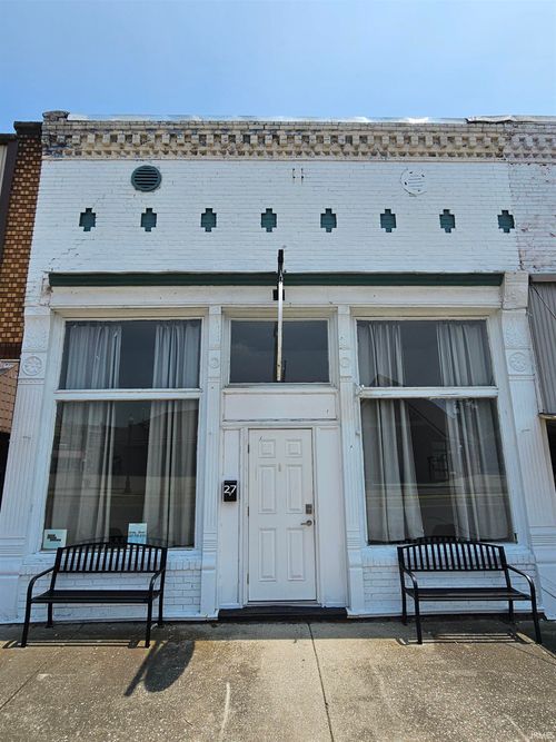 27 S Commercial St, Worthington, IN, 47471-1703 | Card Image