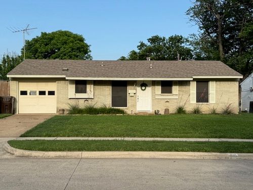 1600 Meadows Dr, Plano, TX, 75074-6614 | Card Image
