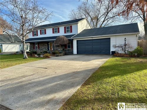 30 Birchwood Dr, Fredonia, NY, 14063-1204 | Card Image