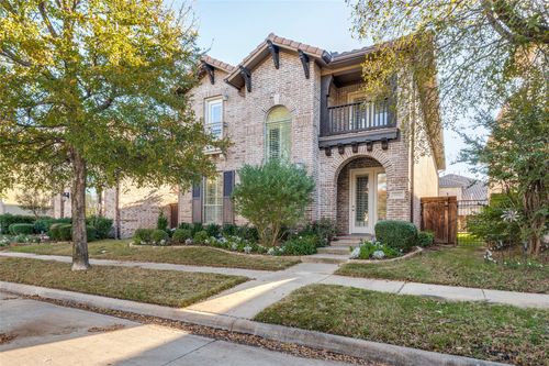 818 La Cima, Irving, TX, 75039-3068 | Card Image