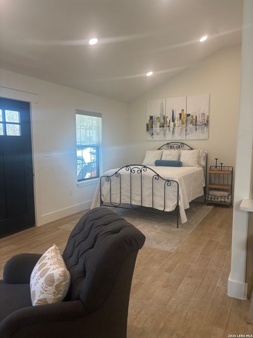 a-18014 Scenic Loop Rd, Helotes, TX, 78023-9242 | Card Image