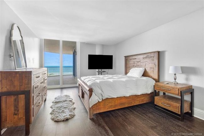 APT-317 - 2001 Sailfish Point Blvd, Condo with 2 bedrooms, 3 bathrooms and 2 parking in Stuart FL | Image 25