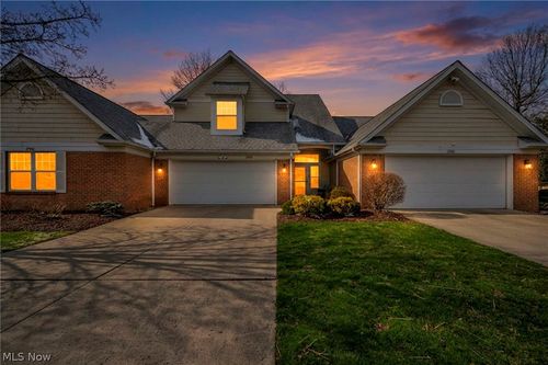 2564 Woodruff Ct, Westlake, OH, 44145-2966 | Card Image