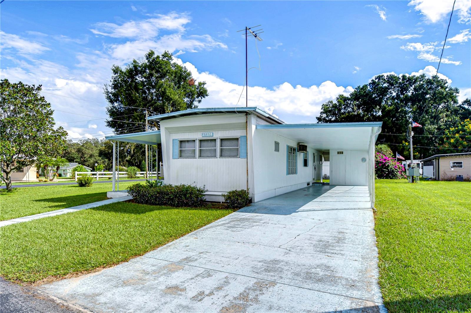 Burdock Dr, Zephyrhills, FL 33541