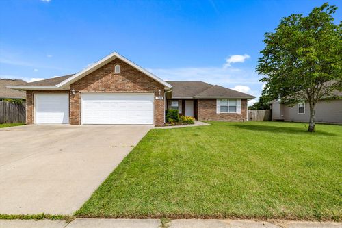 1382 S Kristopher Ave, Republic, MO, 65738-1102 | Card Image