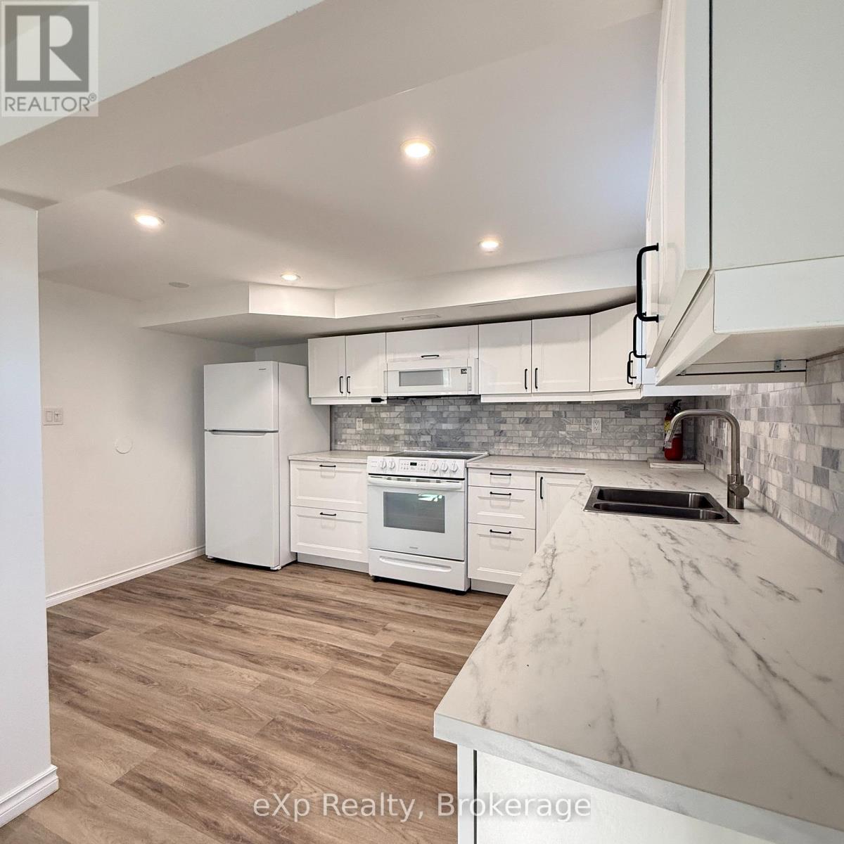 Residential Lease in Quinte West (Trenton Ward)