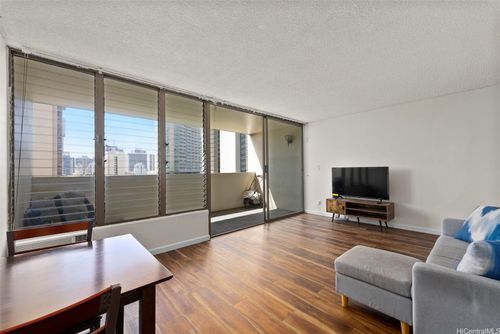 apt-1202-2092 Kuhio Ave, Honolulu, HI, 96815-2160 | Card Image