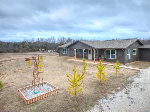 980497 S Seven Oaks Rd, Meeker, OK, 74855-5824 | Card Image