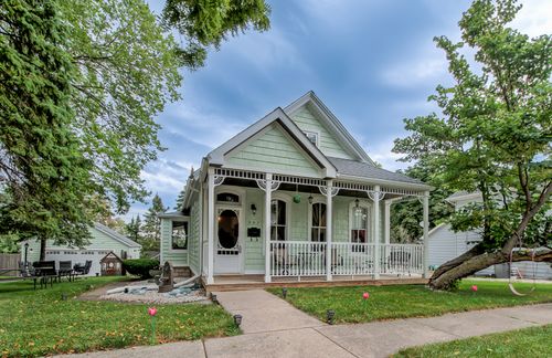 207 E Custer St, Lemont, IL, 60439-4001 | Card Image