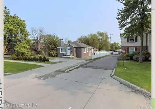 659 W Maple Rd, Clawson, MI, 48017-1170 | Card Image