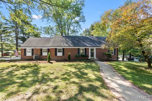 2323 Brookwood Dr, Cape Girardeau, MO, 63701-2414 | Card Image