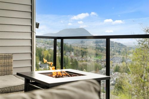 122-6026 Lindeman St, Chilliwack, BC, V2R0W1 | Card Image