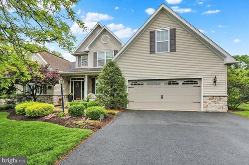 130 Herington Dr, Sinking Spring, PA, 19608-9052 | Card Image