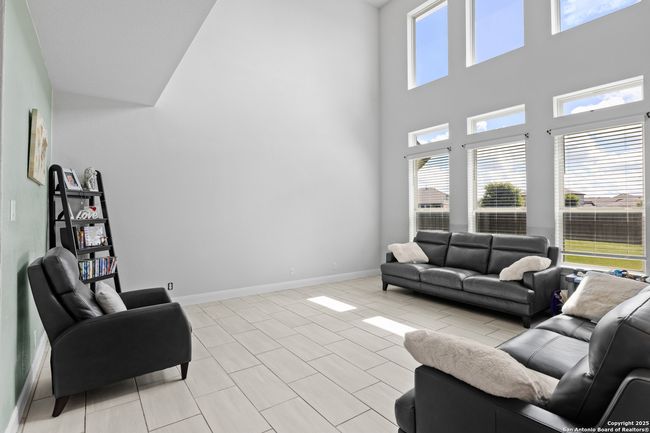 122 Stout Cv, House other with 4 bedrooms, 4 bathrooms and null parking in Cibolo TX | Image 4
