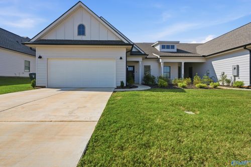 231 Paca Ln, Huntsville, AL, 35811-8172 | Card Image
