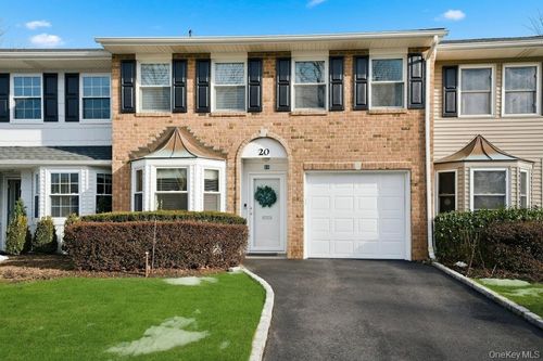 20 Manors Dr, Jericho, NY, 11753-1729 | Card Image